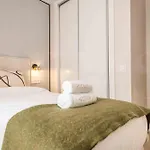 Exclusive Apartment In The Centre With Parking Rems